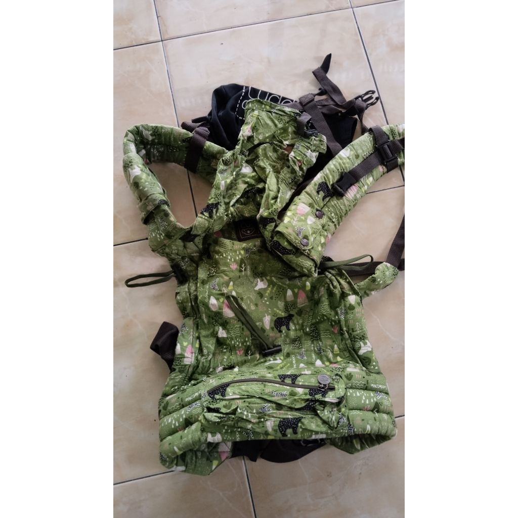 PL gendongan cuddle me levana carrier