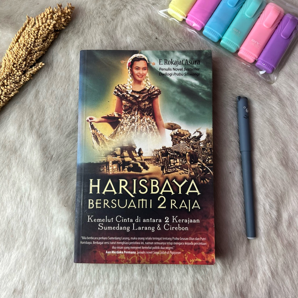 Novel Harisbaya Bersuami 2 Raja: Kemelut Cinta Di Antara 2 Kerajaan Sumedang Larang & Cirebon / Nove