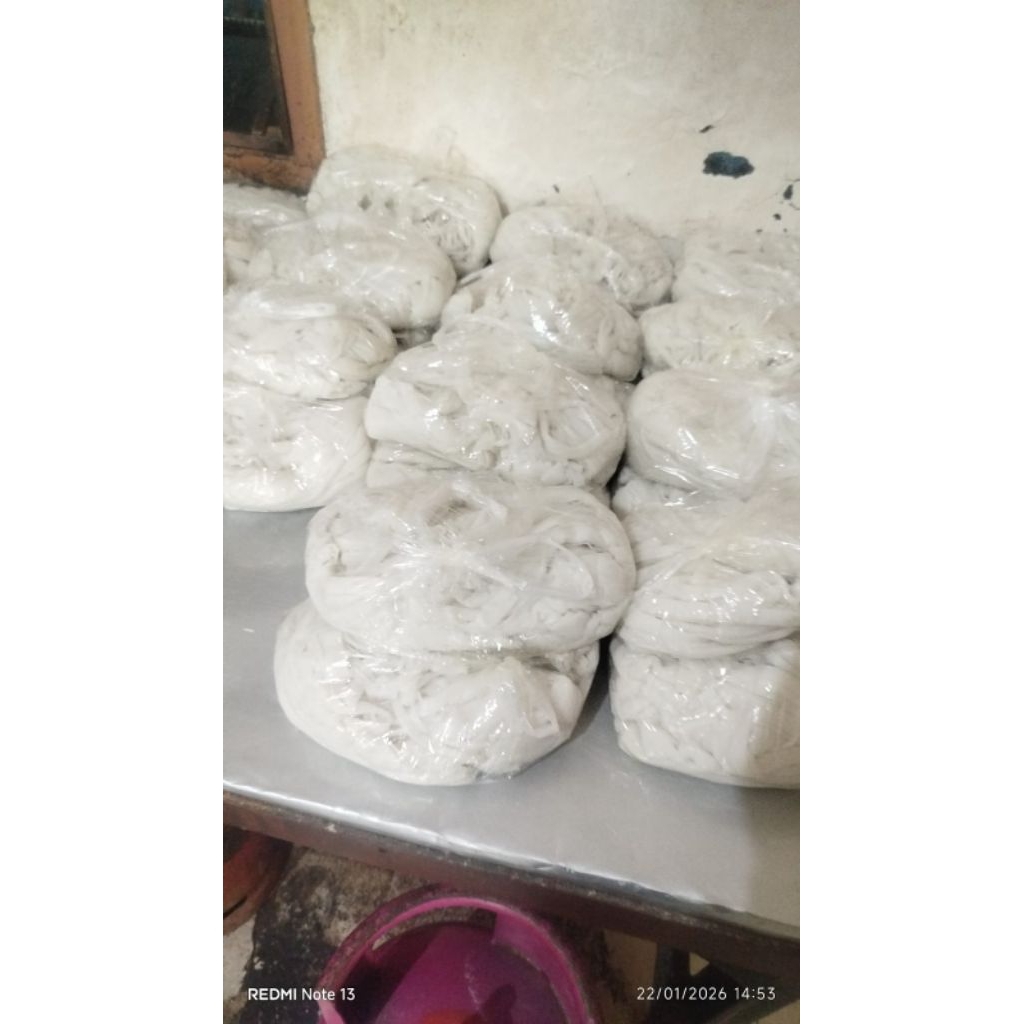 Kwetiau Basah Segar 1 kg- Kenyal, Lembut, Tahan 8 Hari