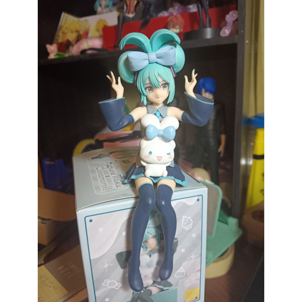 (Original/real) PRELOVED || VOCALOID Hatsune Miku Cinnamoroll X Hatsune Miku Collab Figure Noodlesto