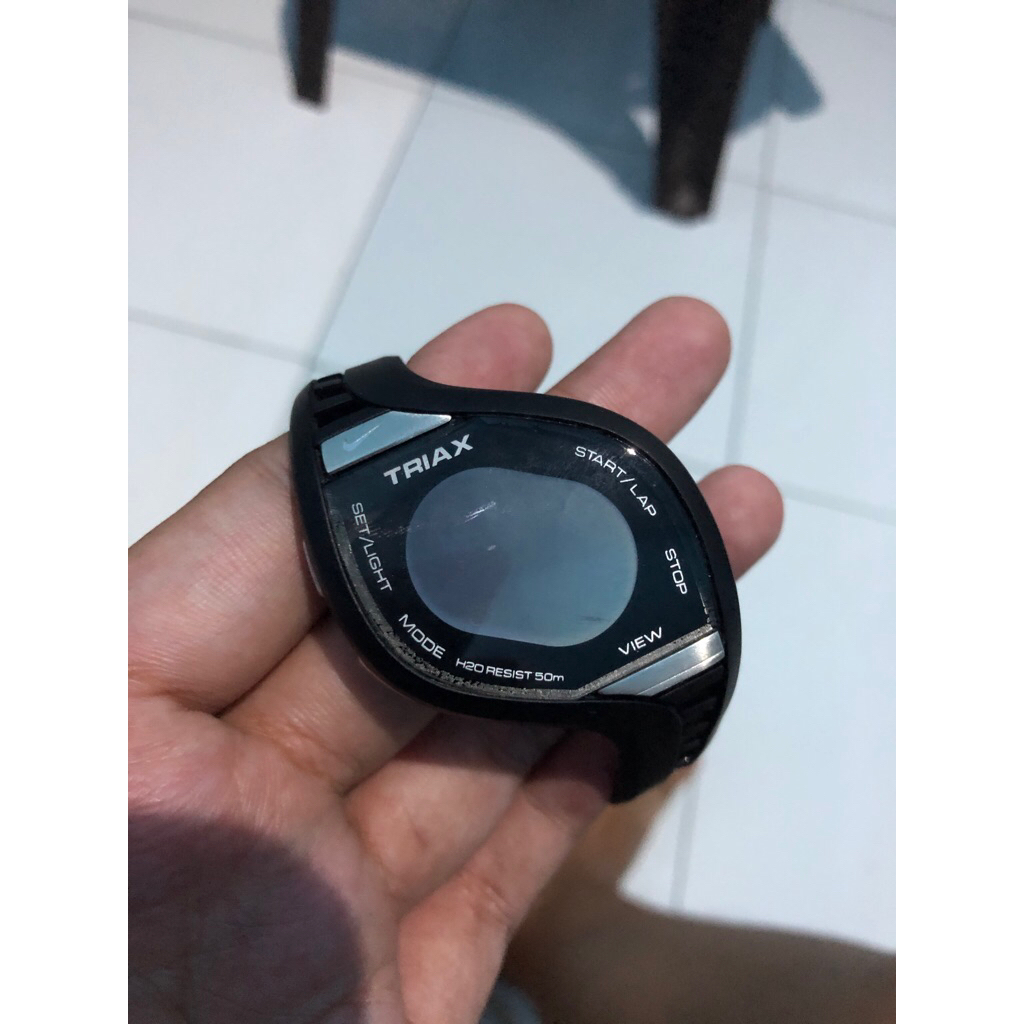 jam tangan nike triax mobius (bahan)