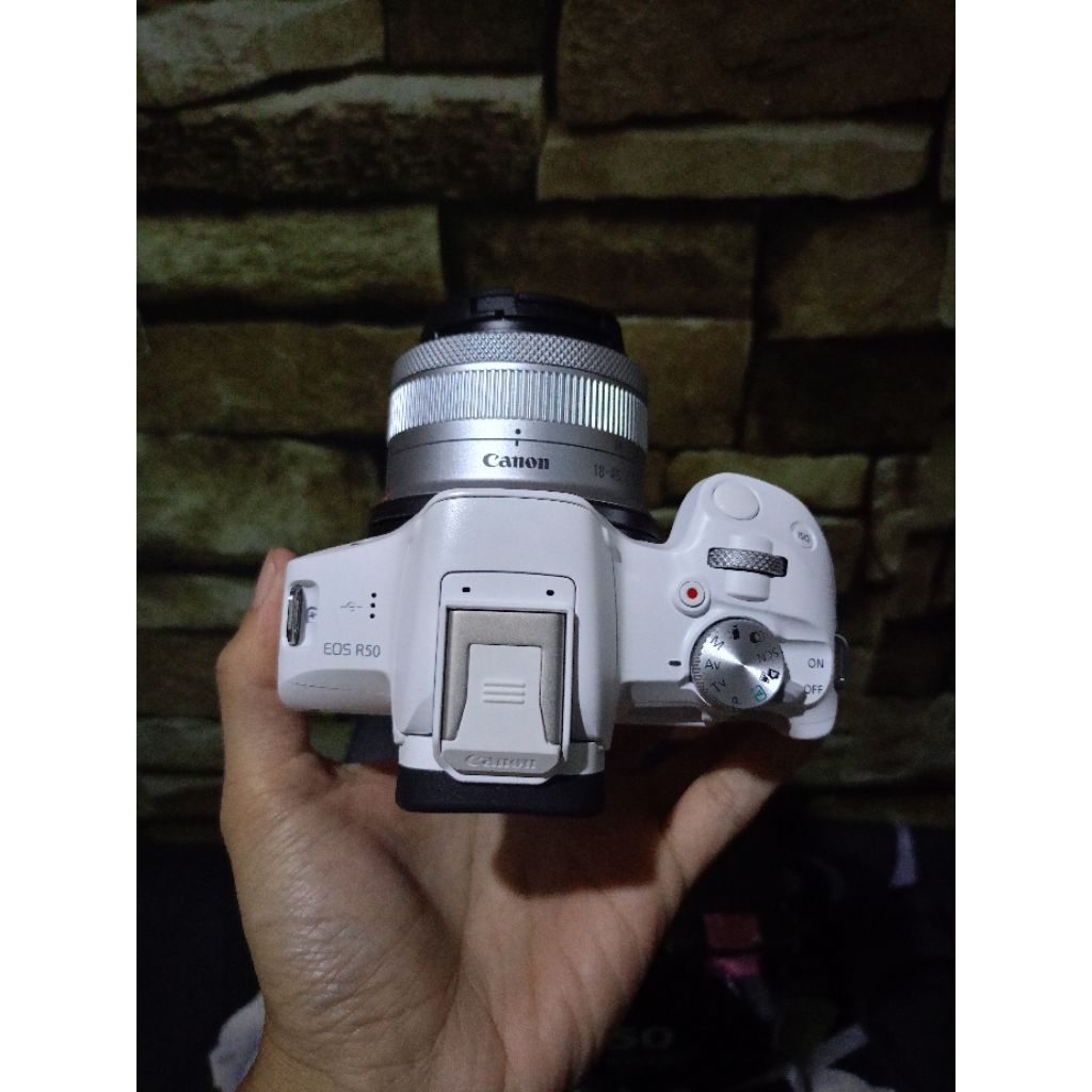 kamera Canon eos R50