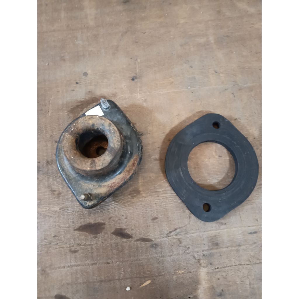 karet peninggi suspensi daihatsu charade g102, g100cx