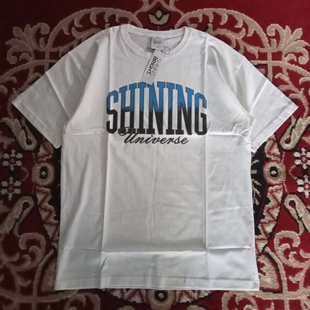 Kaos Shining Bright Big Script White Original bnwt