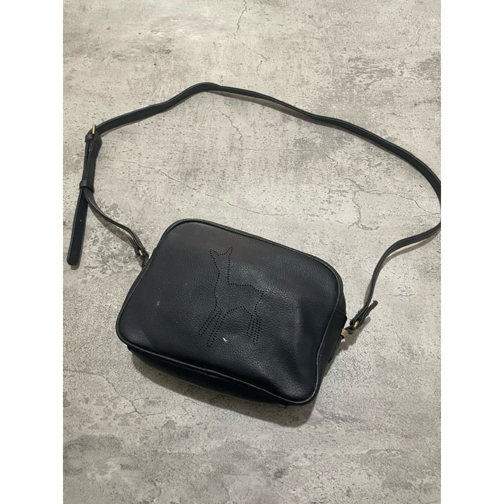 TAS SLING KULIT BY BLACK MARTINE SITBON
