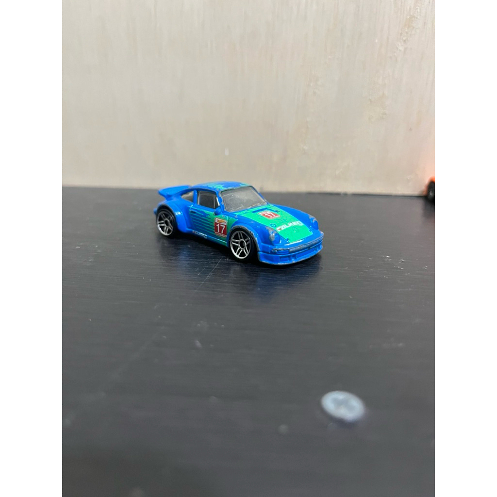 Hot wheels Porsche 934 Turbo rsr falken