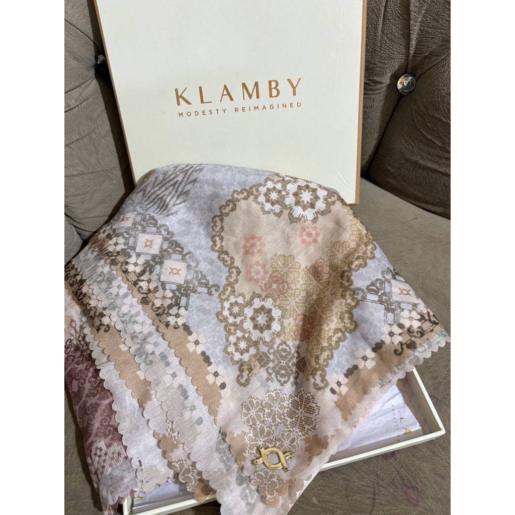 preloved hijab wearing klamby