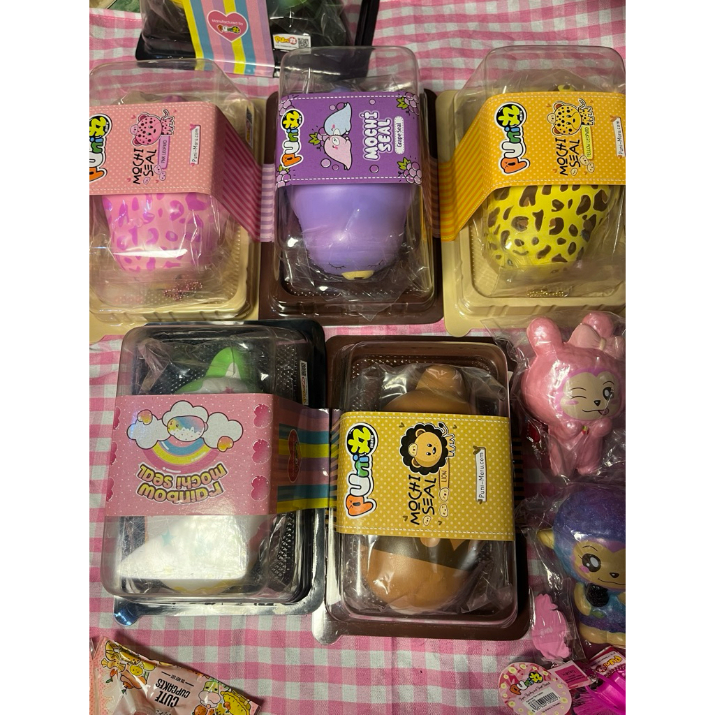 NEW BNIP JUMBO SQUISHY MOCHI SEAL