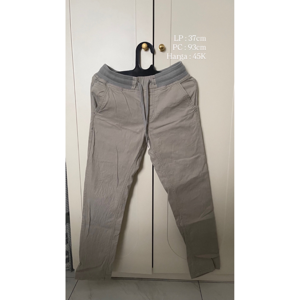 [ PRELOVED ] Celana khaki