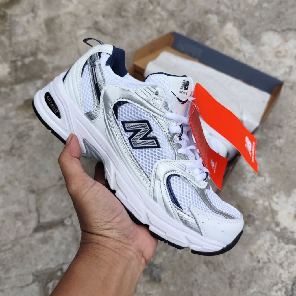 SEPATU RUNNING WANITA NB 530 WHITE INDIGO TERBARU