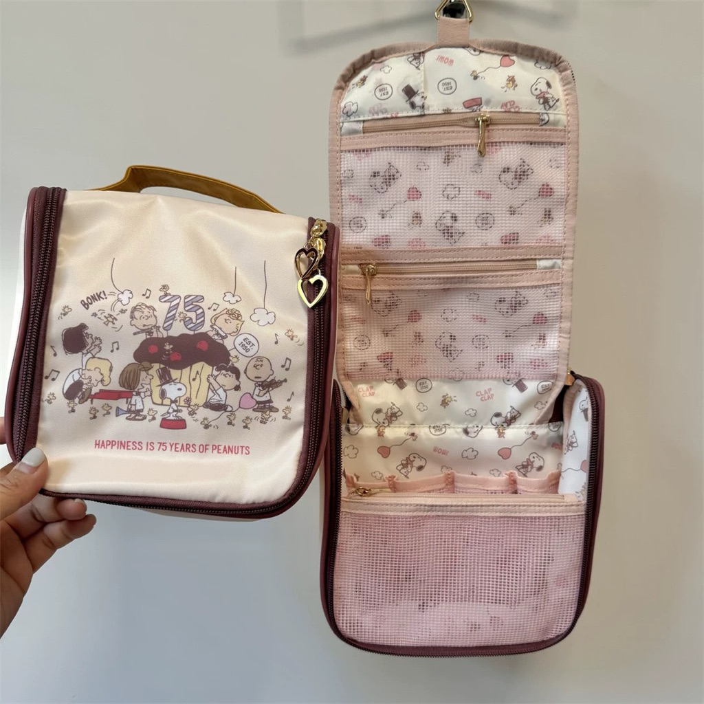 [PREORDER] Tas Kosmetik Gantung Snoopy 75th Anniversary – Serbaguna untuk Rumah & Traveling