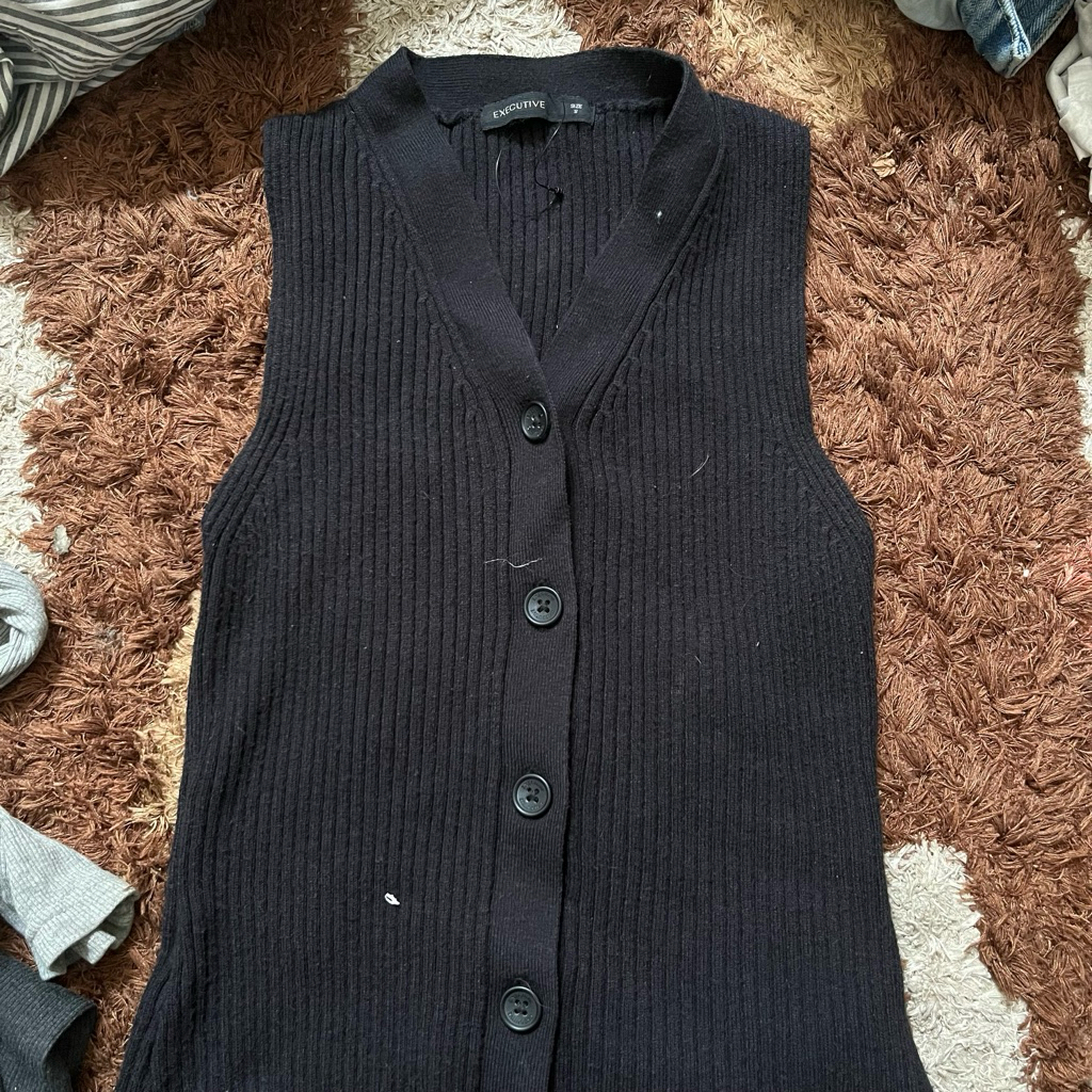 vest knit the executive