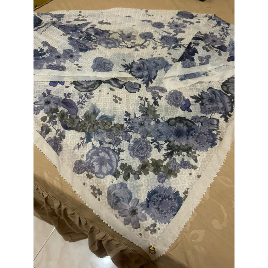 preloved scarf button