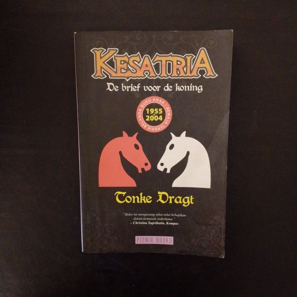 Kesatria - Tonke Dragt