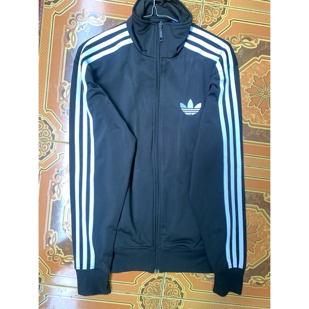 Tracktop adidas Hitam