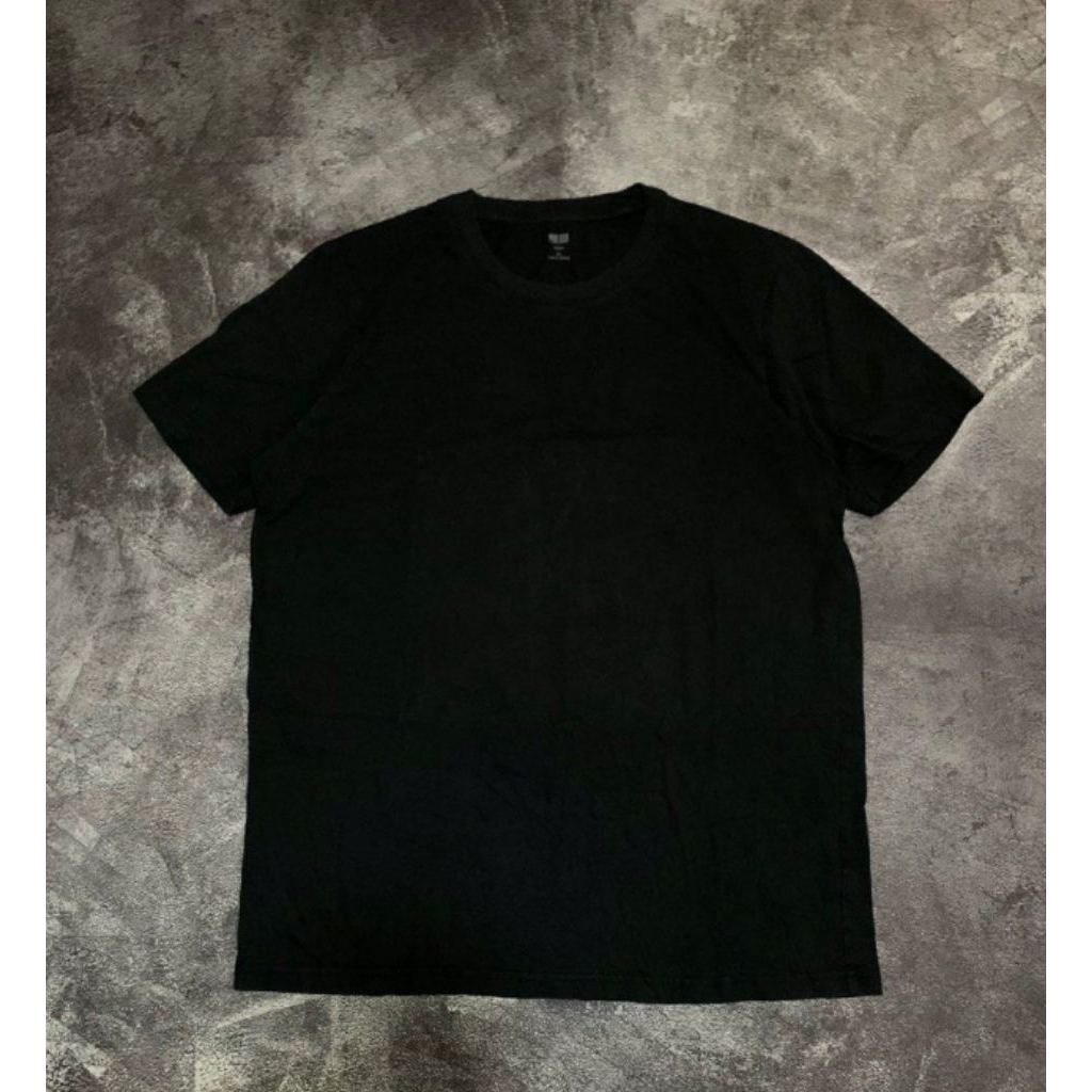 baju polos Uniqlo