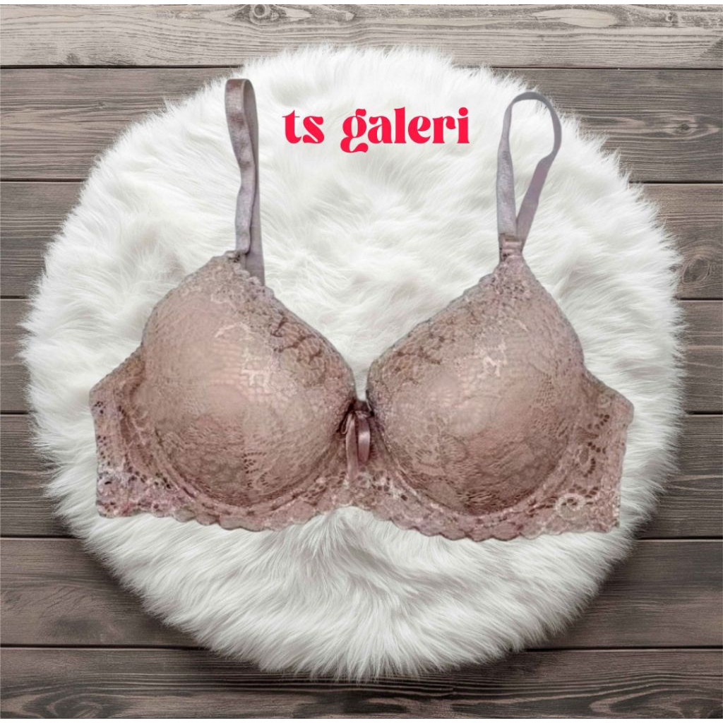 Bra 8818 Bra kawat full Burkat kancing 3 cup c Bra kawat cup Besar ukuran.38.40.42.44.