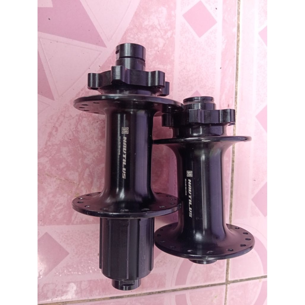 hub freehub nautilus sealed bearing TA boost