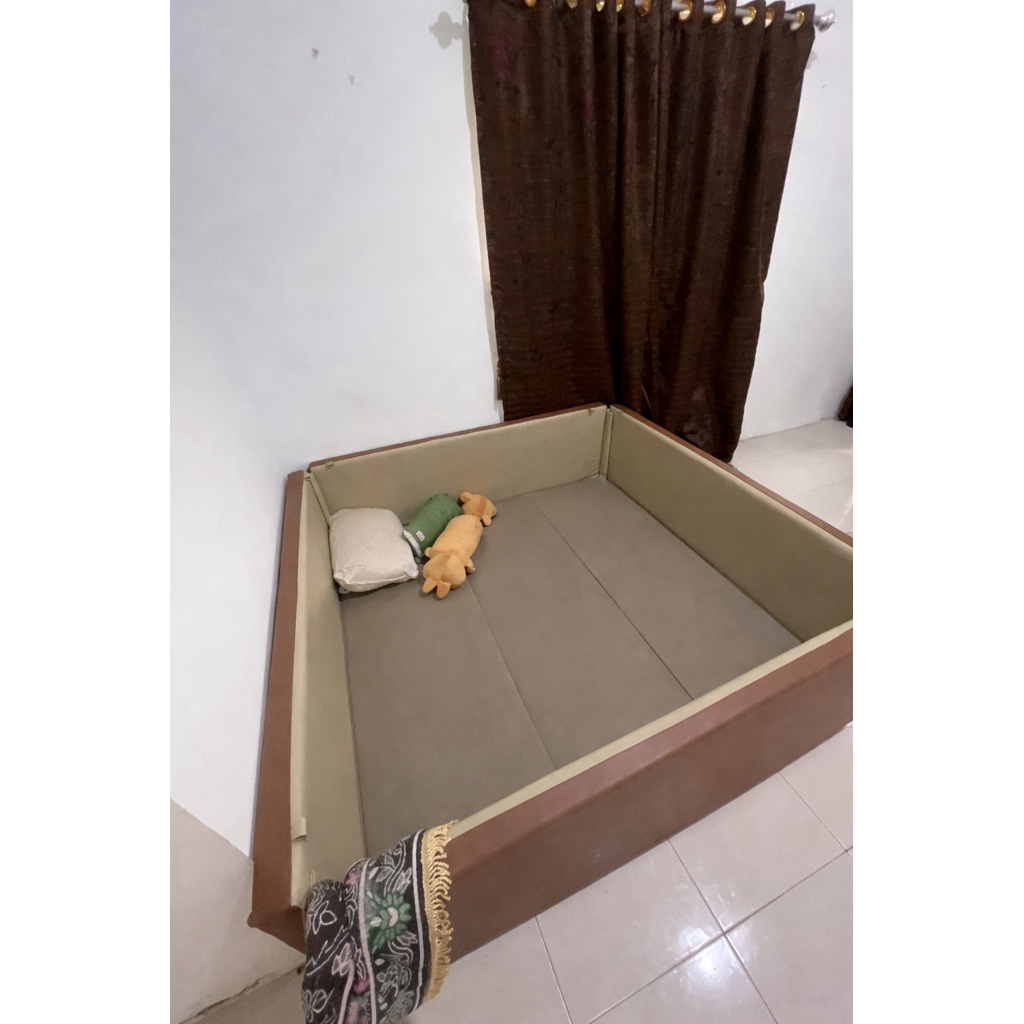 playbie bumper bed 150 x 150 preloved