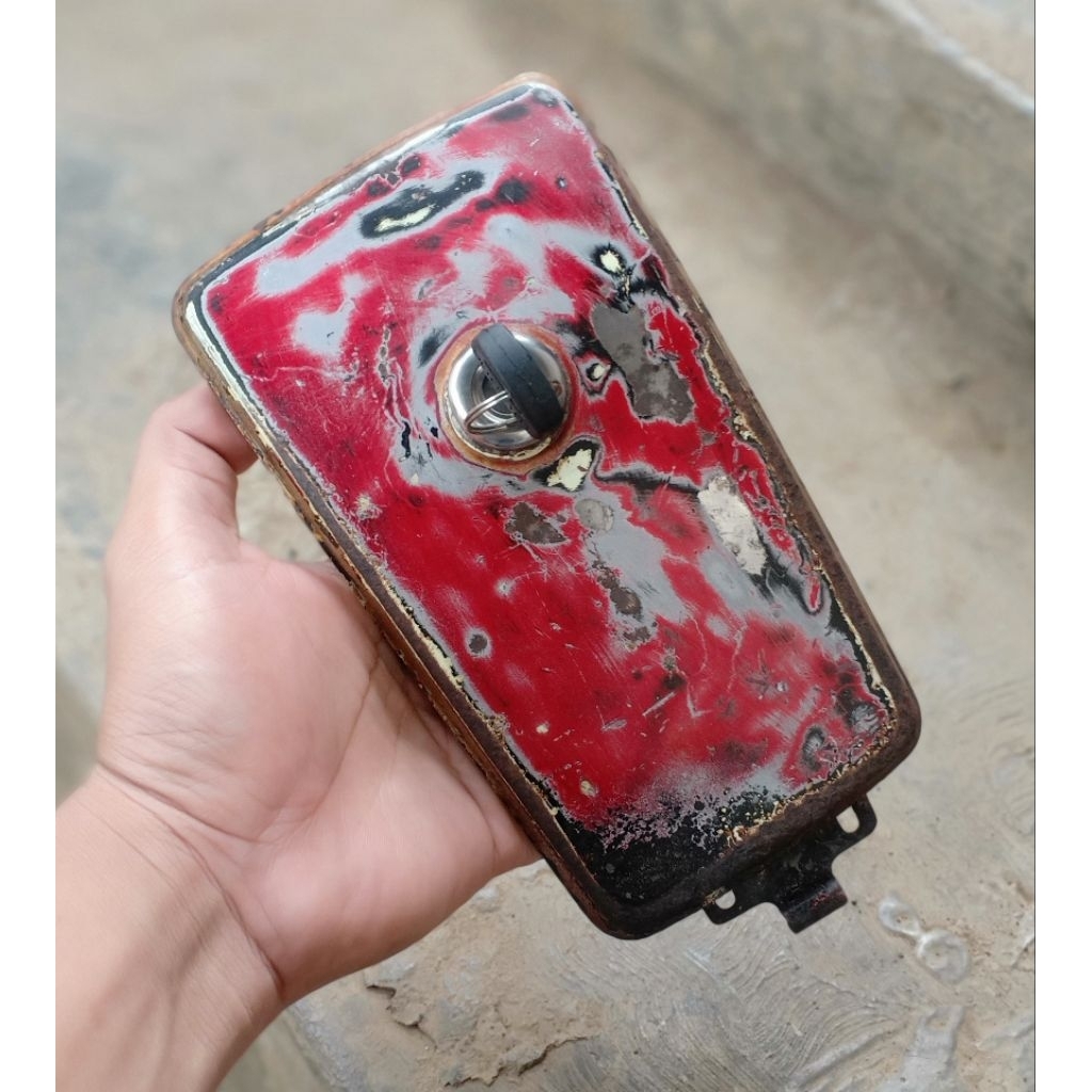 Tutup kotak set kunci tangki GL100 original second