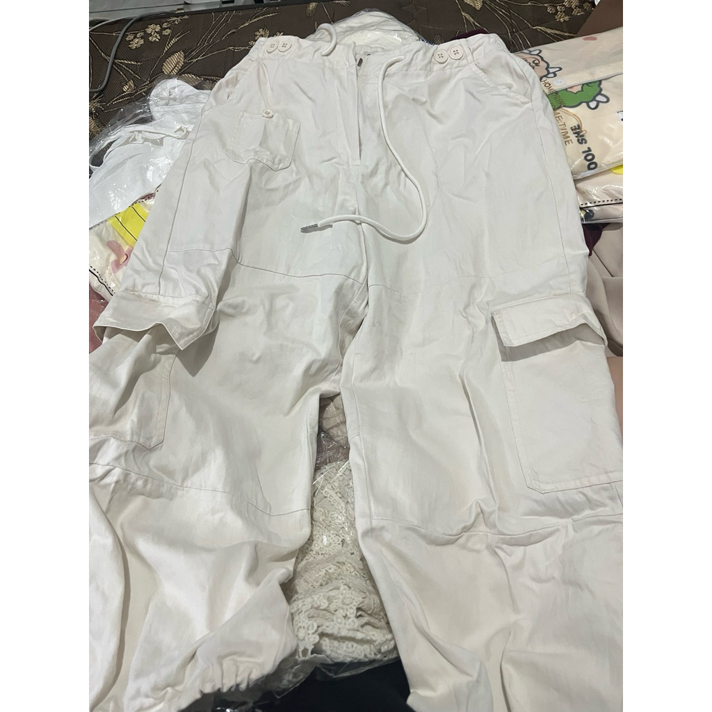 celana cargo putih wanita