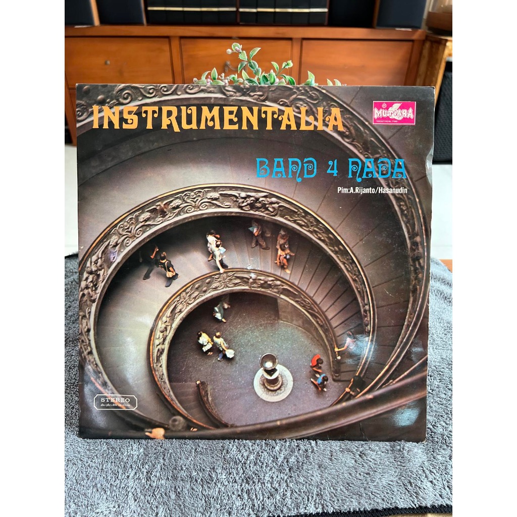 Vinyl Band 4 Nada Pimpinan A. Riyanto / Hasanudin – Instrumentalia / Piringan Hitam Band 4 Nada Pimp