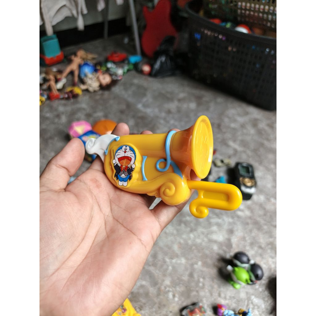 happy meal figure doraemon trumpet