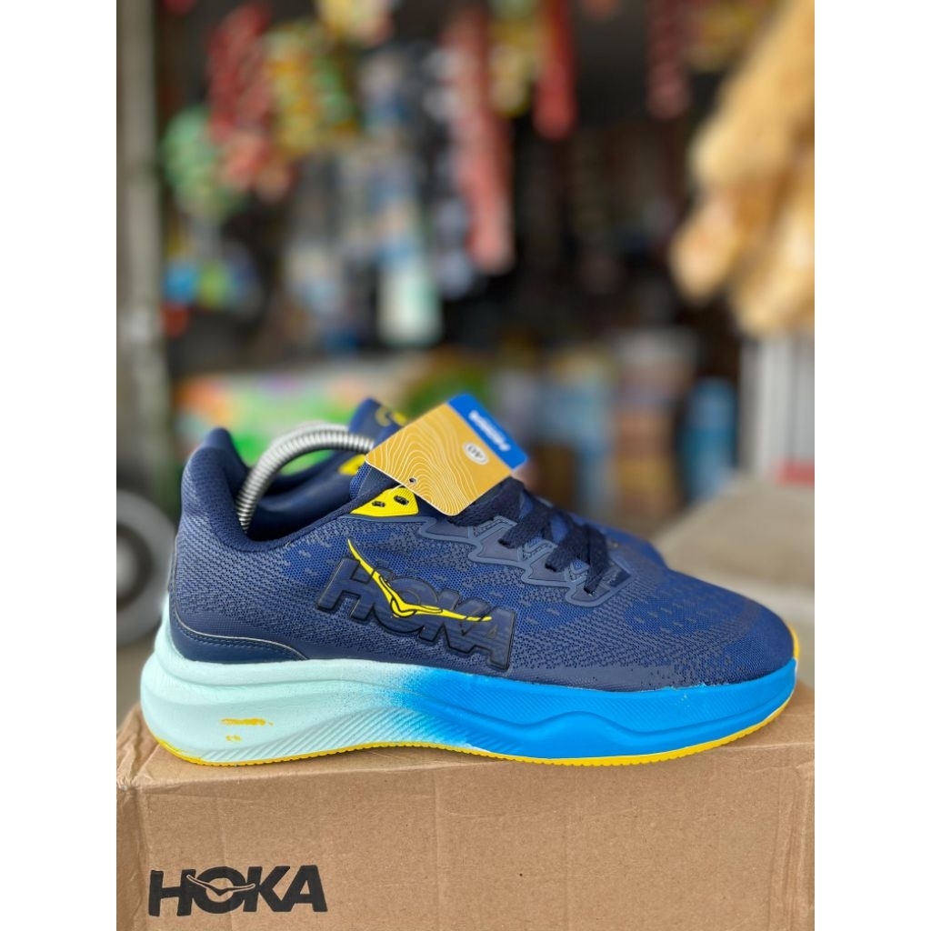 hoka one one