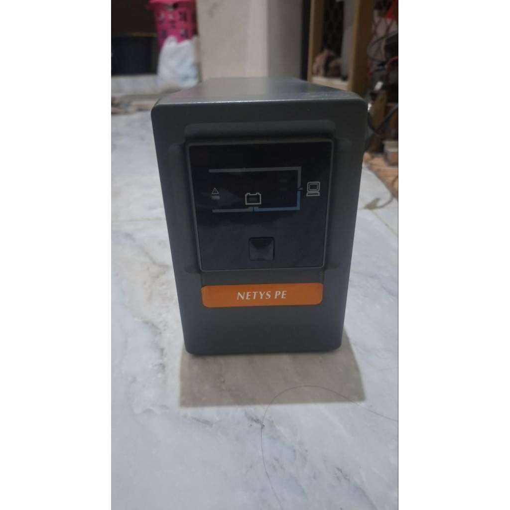 Ups SOCOMEC NPE-B600-U PLUS BATRE BARU 600VA 360WATT BEKAS