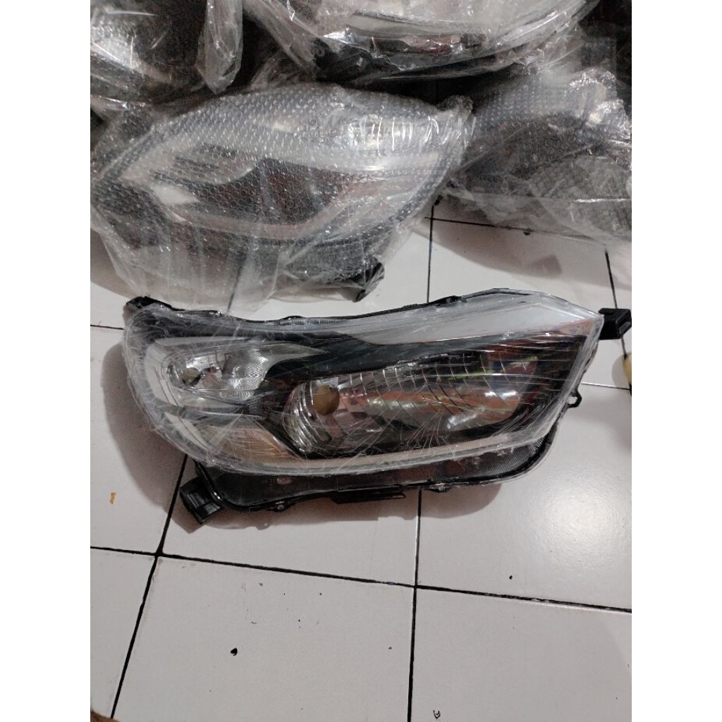 Headlamp Headlight Lampu Depan Honda Mobilio Brio Facelift 2018 2019 2020 2021 Original