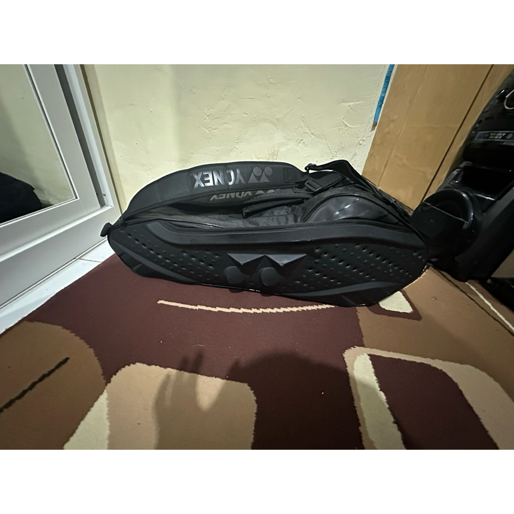 Tas Badminton YONEX BLACK EDITION SS1-3D-Q014-2226-T02-S (BT6) / YONEX Racquet Bag 3D - 2226 (BT6) O