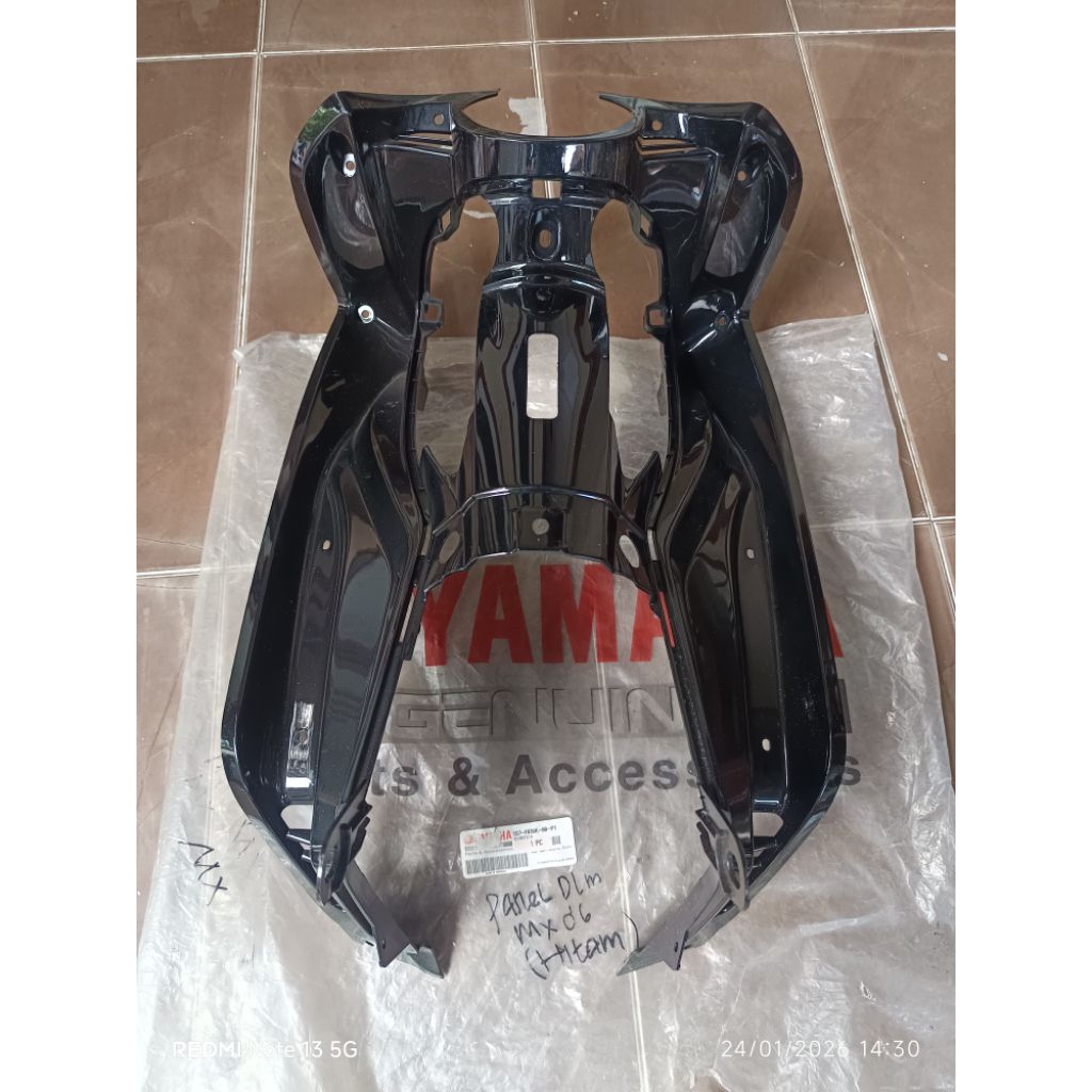 1S7-F836K-00-P0 leksil tengah sayap dalam yamaha Jupiter MX old  lama hitam original ygp