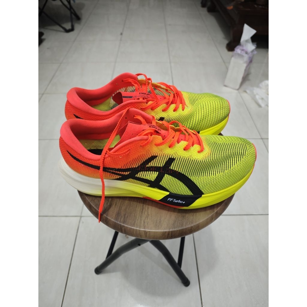 sepatu second / bekas asics metaspeed sky paris