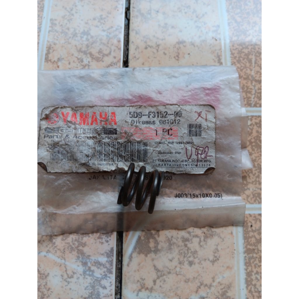 5D9-F3152-00 per suling shockbreaker depan yamaha mio j jupiter z1