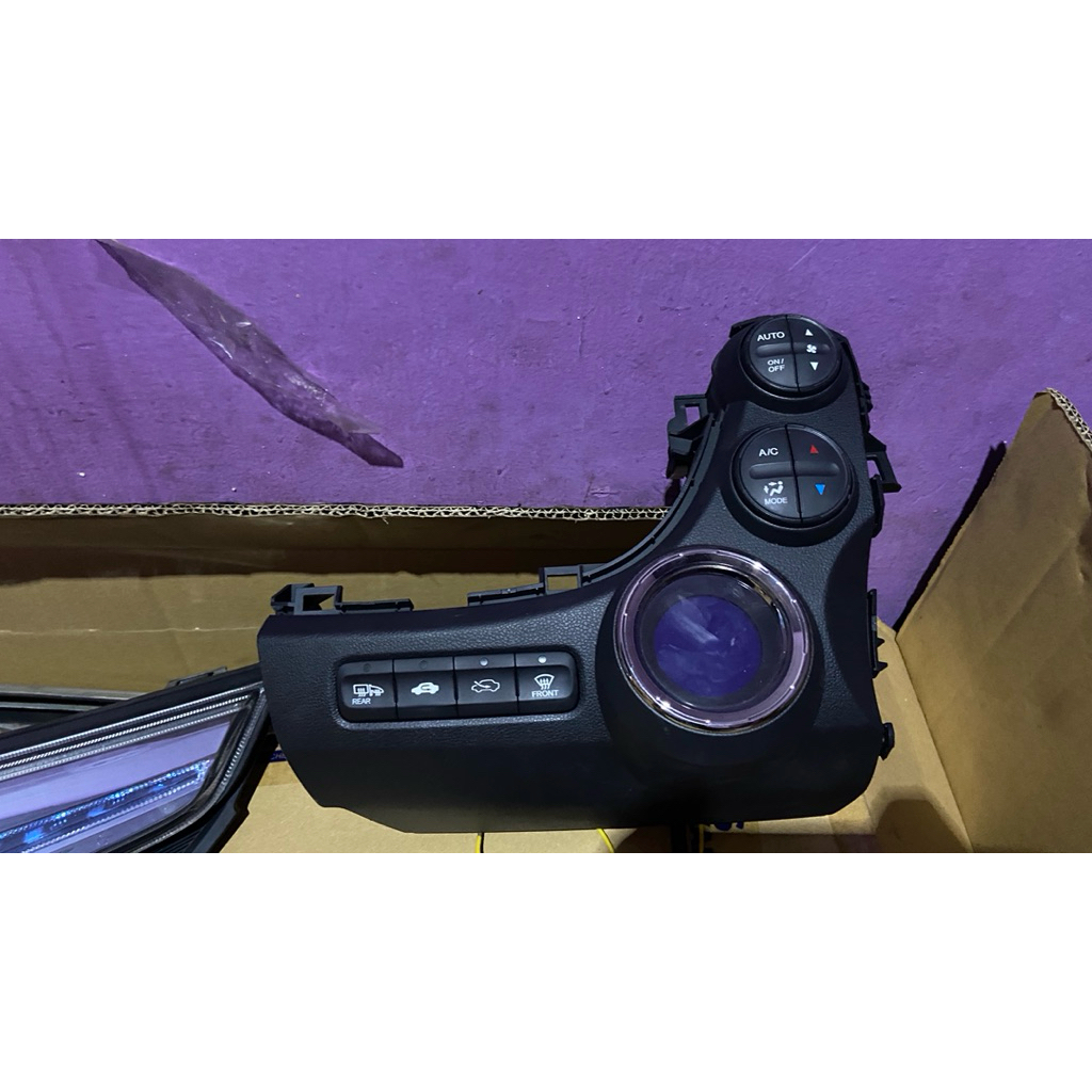 PANEL AC DIGITAL (LOGO ION) HONDA JAZZ GE 8/FIT HYBRID