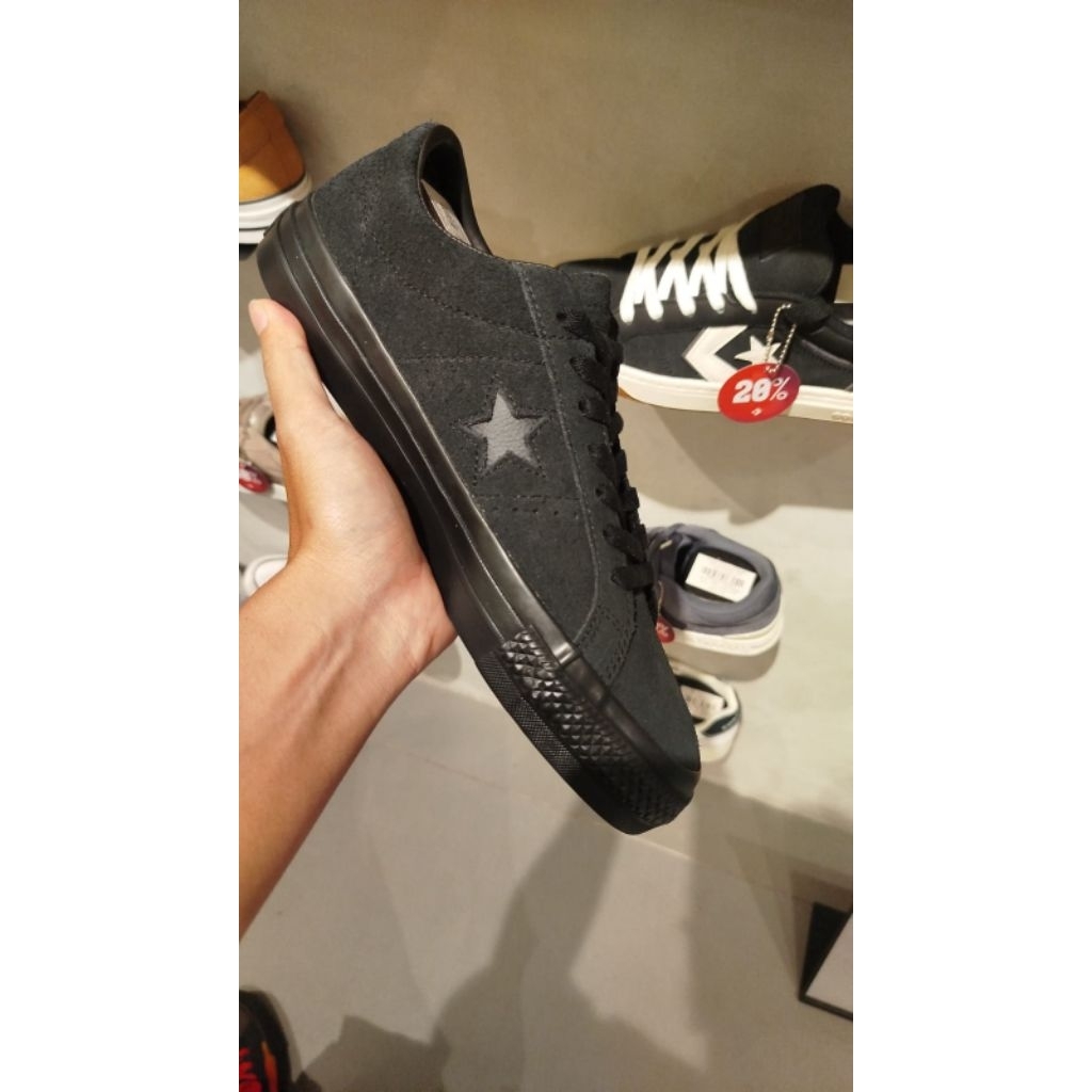 sepatu converse one star ox black