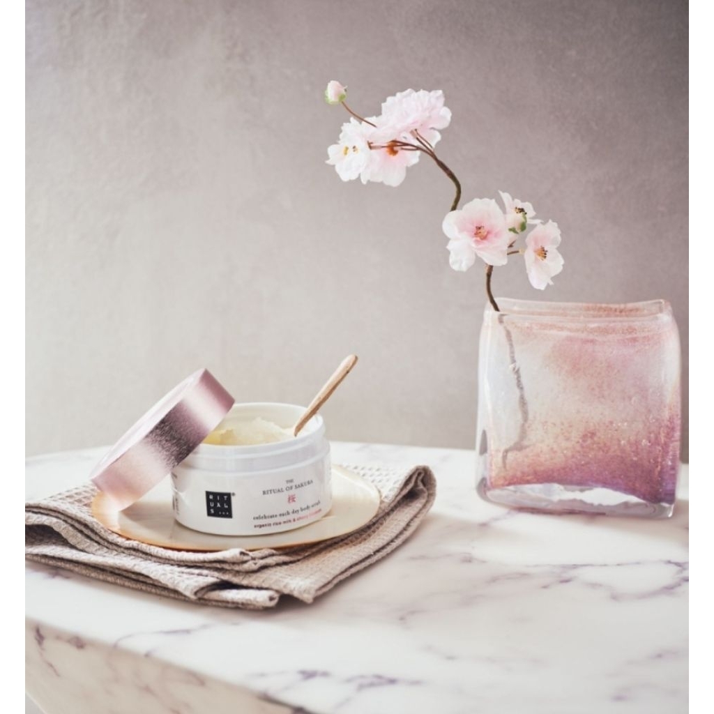 (PO HK) Rituals the Ritual of Sakura Body Scrub Badan Tubuh Original 250gr