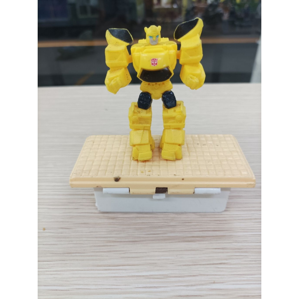 mainan Transformers mini Bumblebee