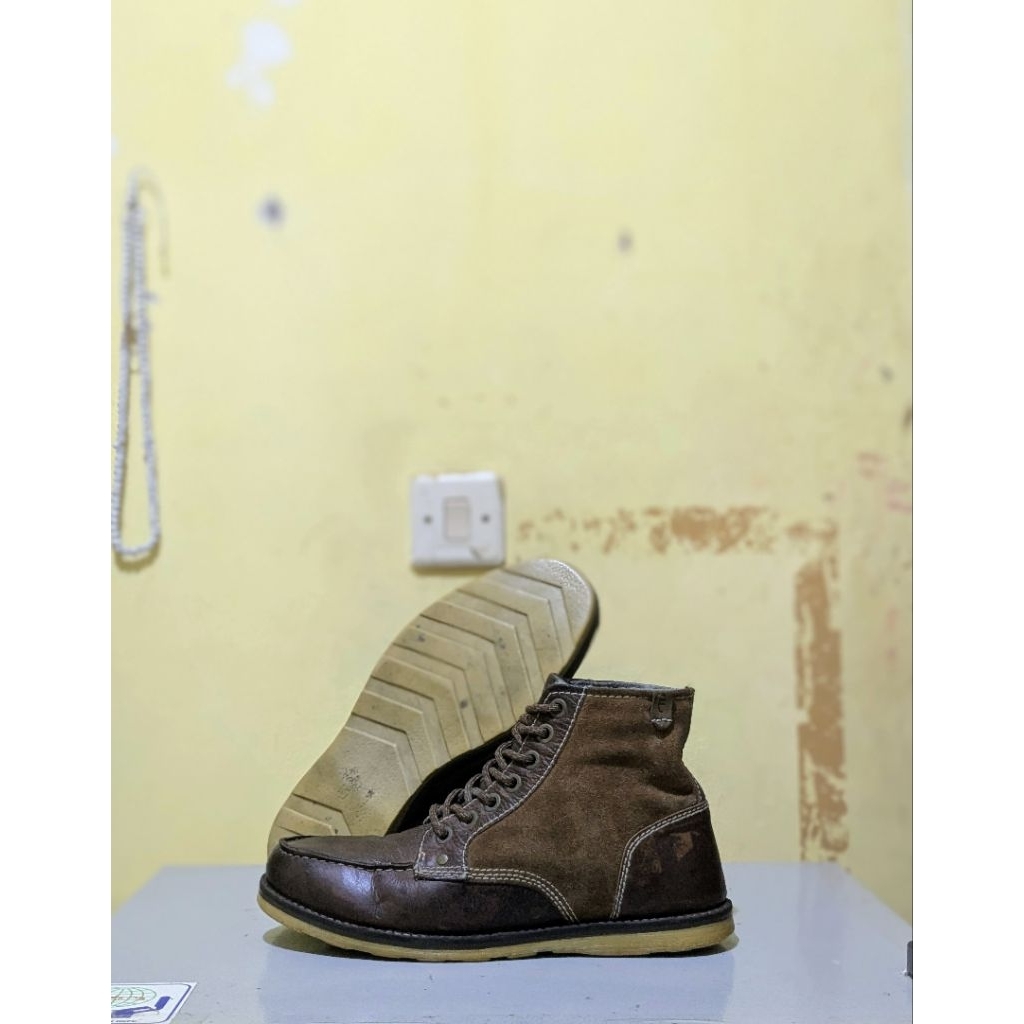 SEPATU SECOND..CLEV0..MOCTOE..SIZE43