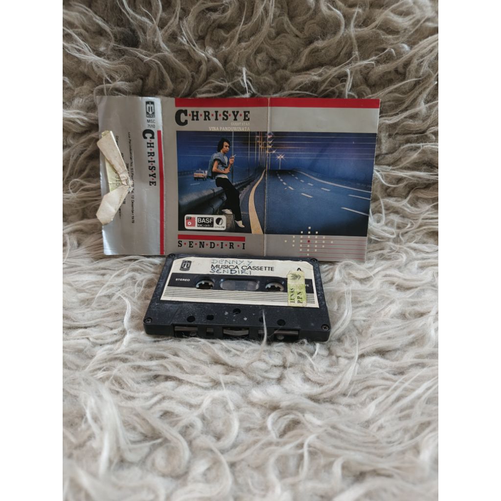 chrisye sendiri kaset pita