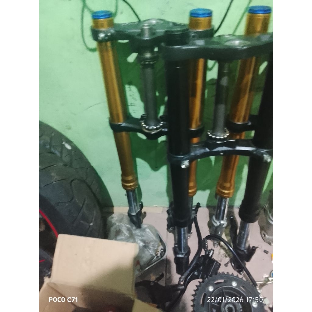shockbreaker depan CBR 250 rr USD CBR 250 RR original honda