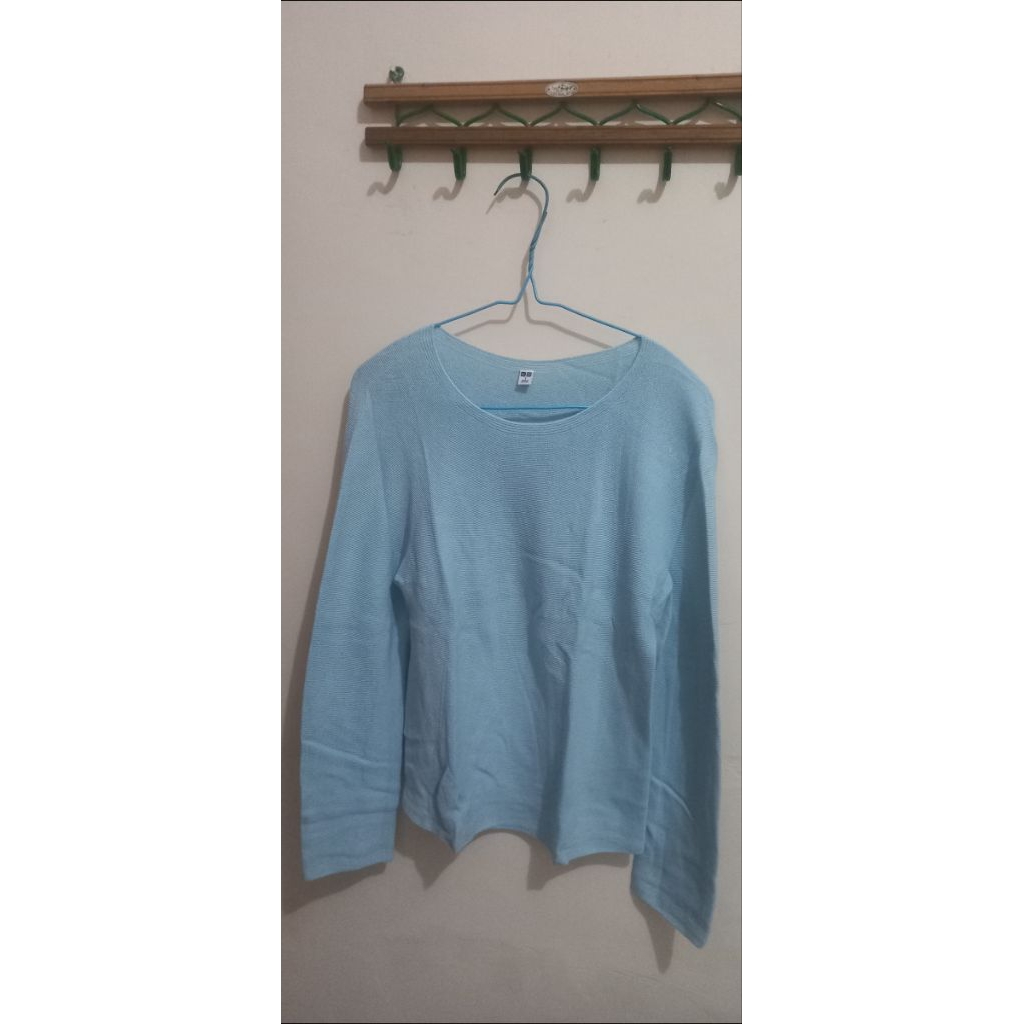 Atasan Knit Uniqlo sweater uniqlo preloved