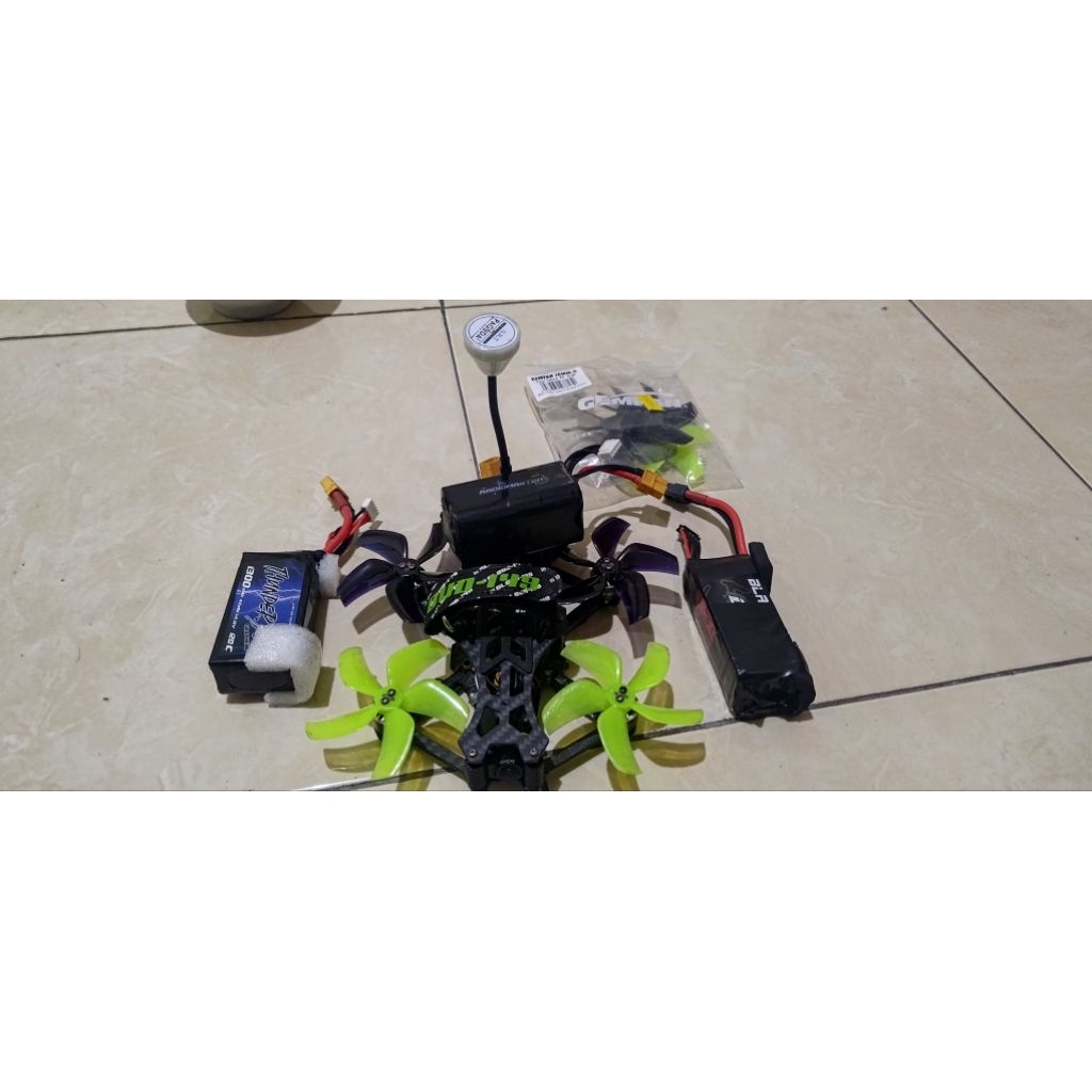 3 inch fpv drone reptile cloud 149 v2 3 baterai