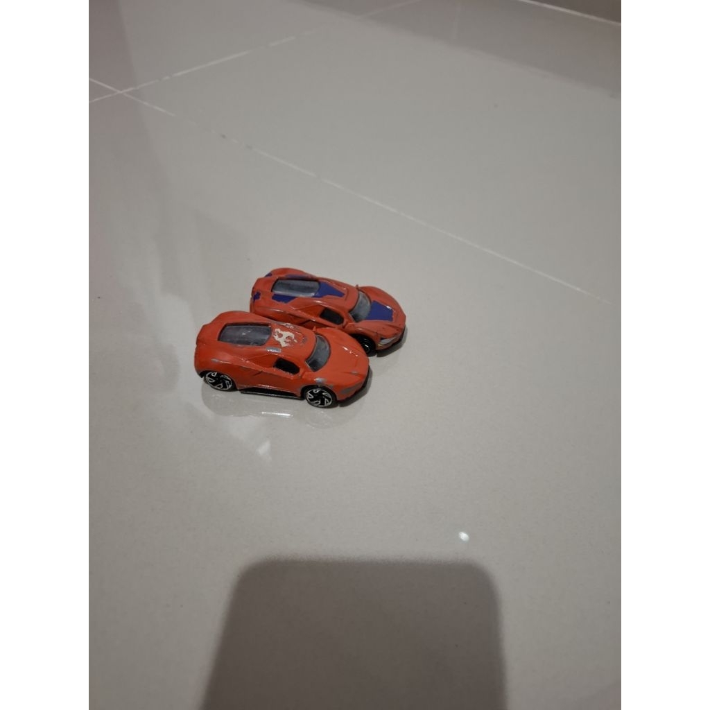 mobil metal preloved