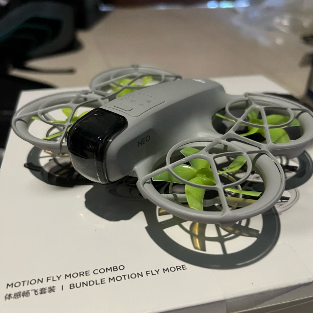 DJI Neo Motion Combo free Tas penyimpanan