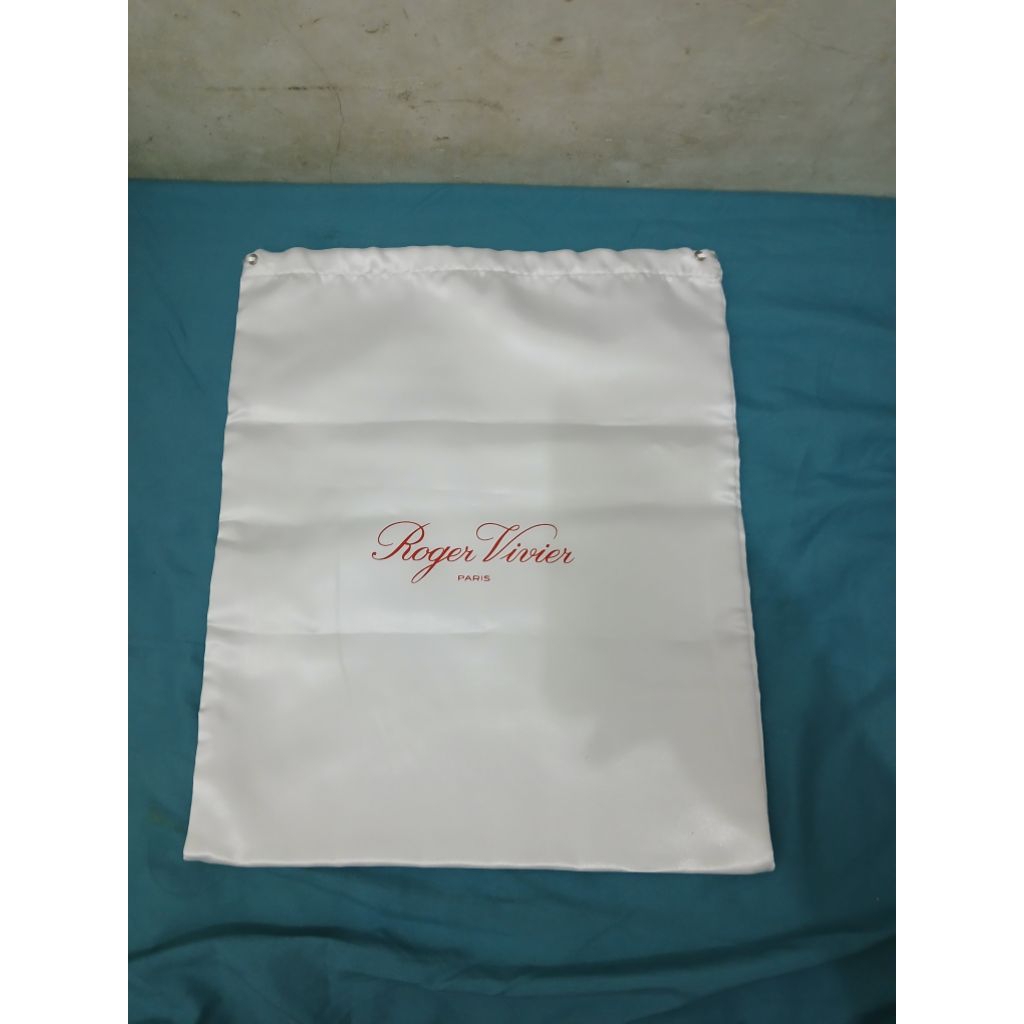 Roger vivier dustbag