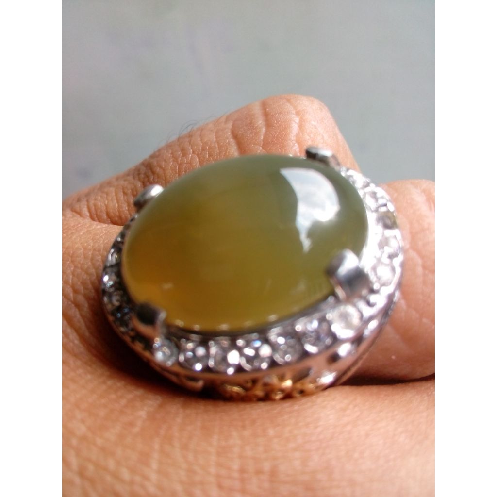 Cincin Batu Akik Idocrase Solar Aceh Asli – Hijau Kuning Transparan, Ring Titanium Elegan, Kolektor 