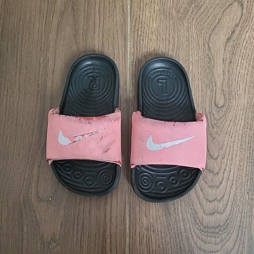 PRELOVED SANDAL ANAK NIKE