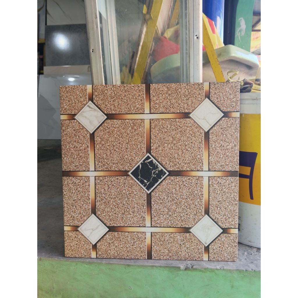 Keramik Kulit Jeruk/Kasar Jovan Coklat 40x40