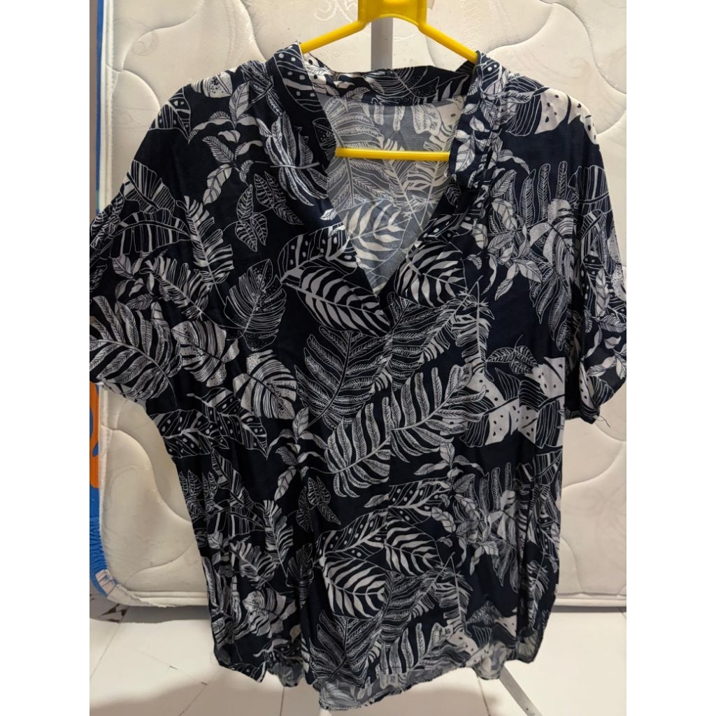 Preloved Top batik navi